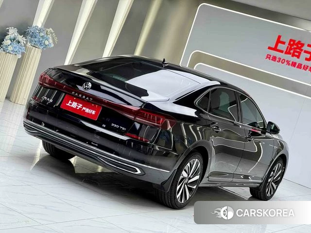 Volkswagen Passat id 4348943 из Китая 12