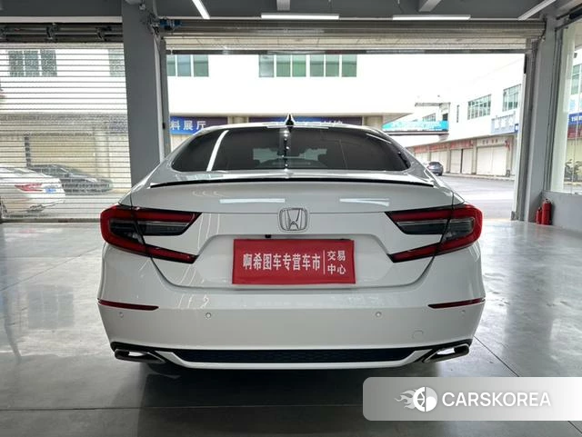 Honda Accord id 4205772 из Китая 33