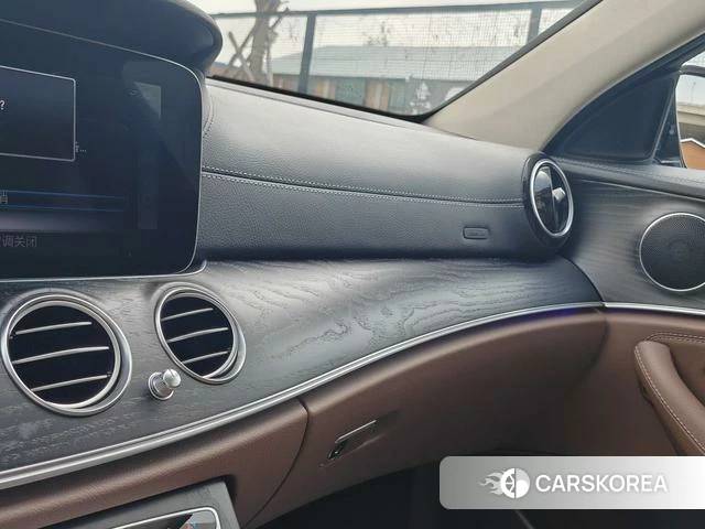 Mercedes-Benz E-class id 4235033 из Китая 25