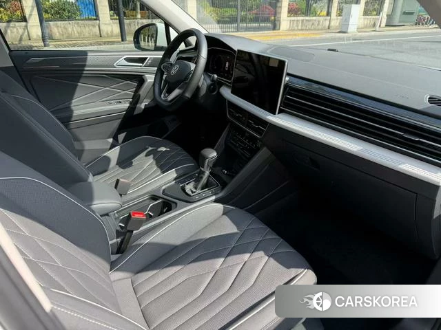 Volkswagen Tiguan L 2023 Белый из Китая, фото 4