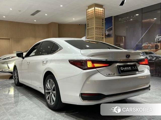 Lexus ES id 4213465 из Китая 12