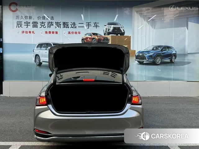 Lexus ES id 4279299 из Китая 15