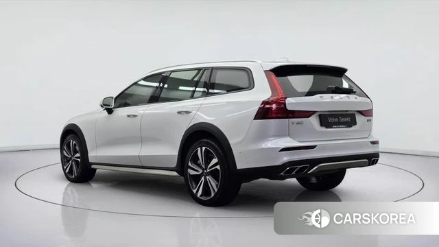 Volvo V60 Cross-Country 2nd Generation id 3941853 из Кореи 14