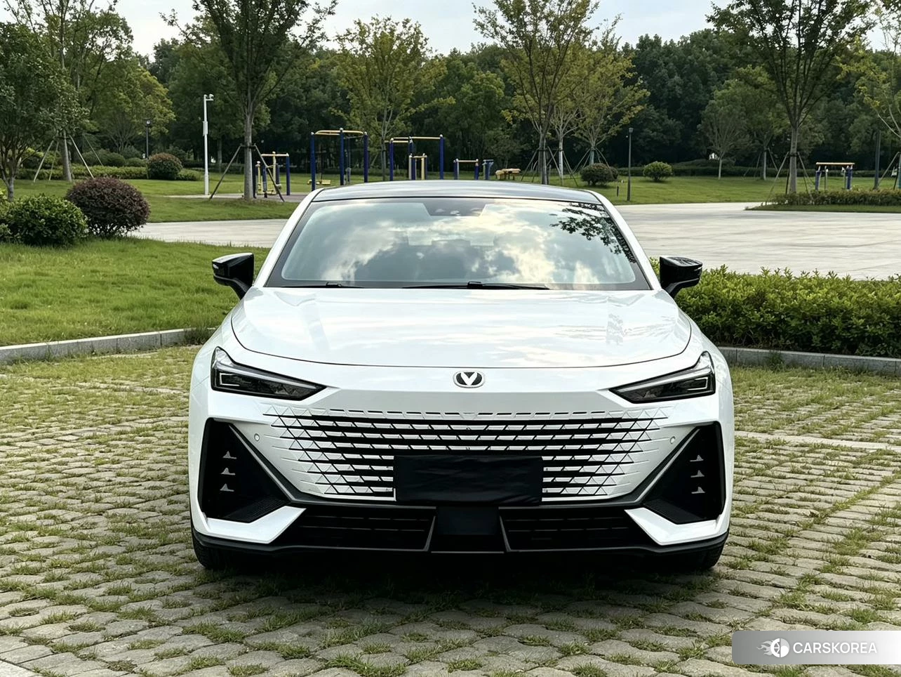Chang'an UNI-V 2022 Белый из Китая, фото 4