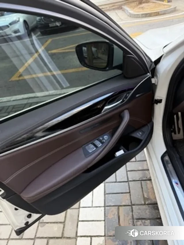 BMW 5 Series (G30) 2021 Белый из Кореи, фото 4