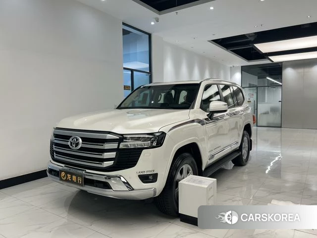 Toyota Land Cruiser (imported) 2024 Белый из Китая, фото 4