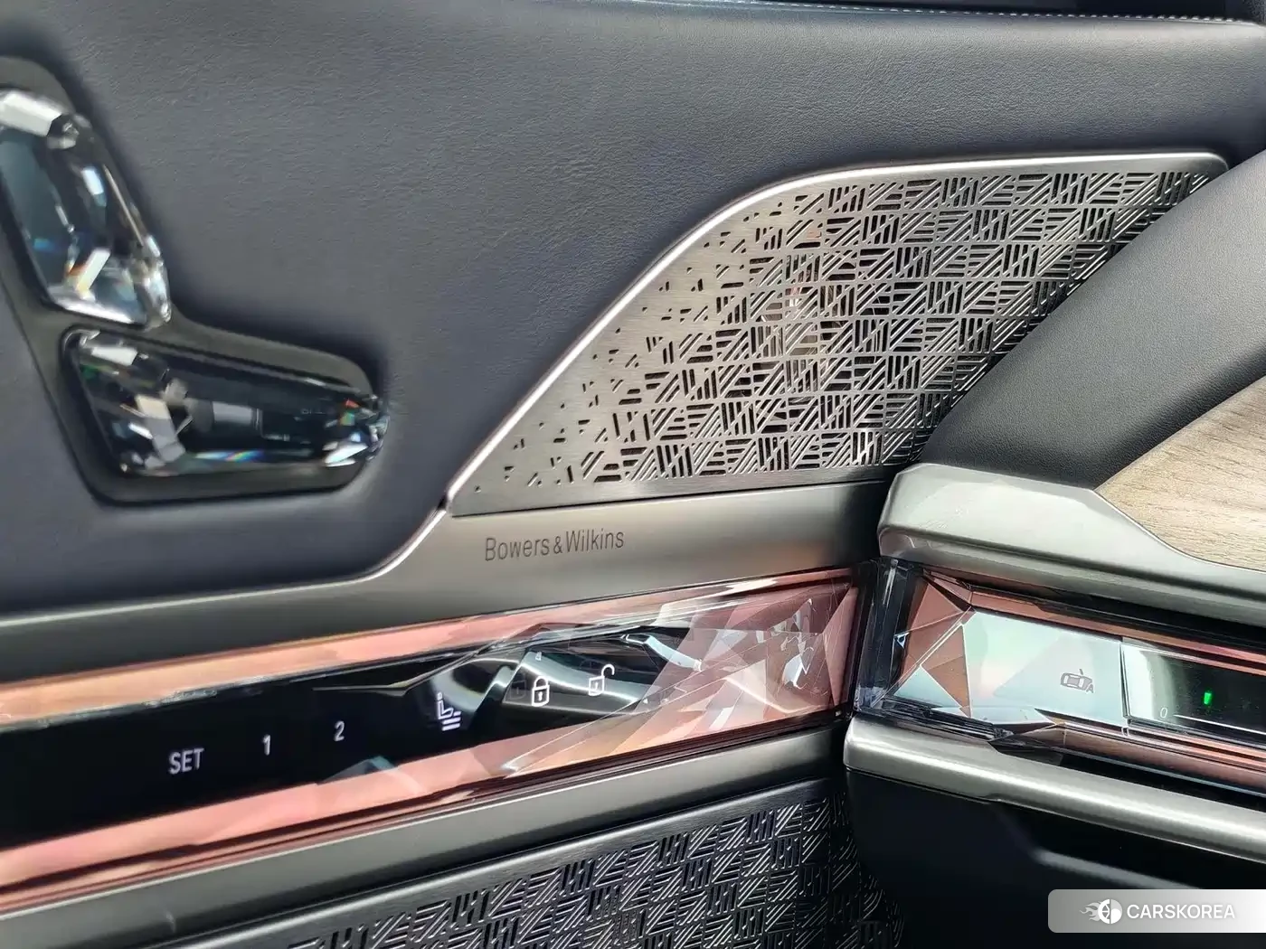 BMW i7 M70L id 4547324 из Китая 14
