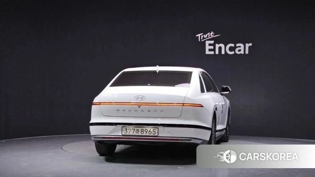 Hyundai Grandeur (GN7) id 3940326 из Кореи 14