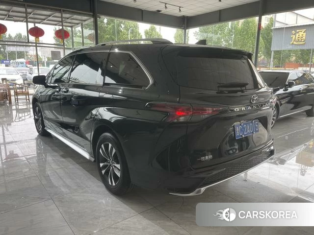 Toyota Grevia 2024 Черный из Китая, фото 4