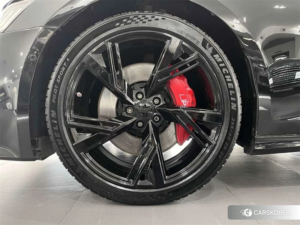 Audi A6L id 4441163 из Китая 8