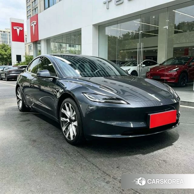 Tesla Model 3 2025 Темно-серый из Китая, фото 4