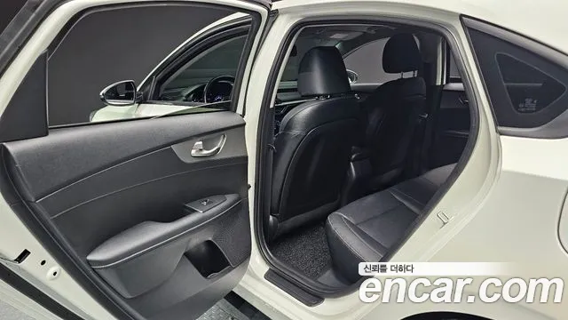 Kia Come New K3 id 2686522 из Кореи 14