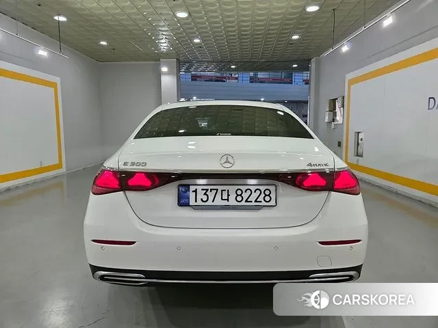 Mercedes-Benz E-Class W214 id 3109430 из Кореи 14