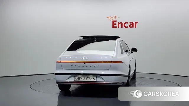 Hyundai Grandeur (GN7) id 3477934 из Кореи 14