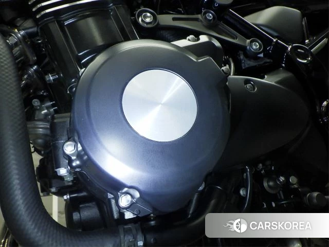 Engine photo
