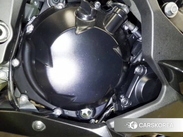 Engine photo
