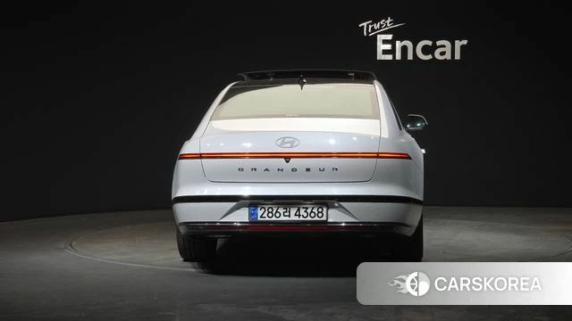 Hyundai Grandeur (GN7) id 3811481 из Кореи 14