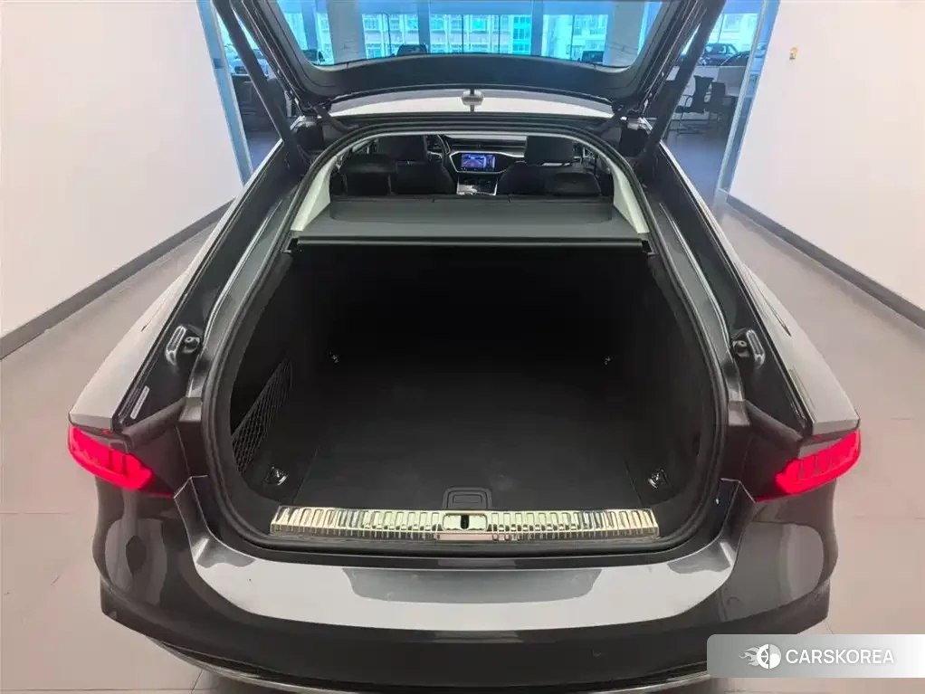 Audi A7 id 4664462 из Китая 9