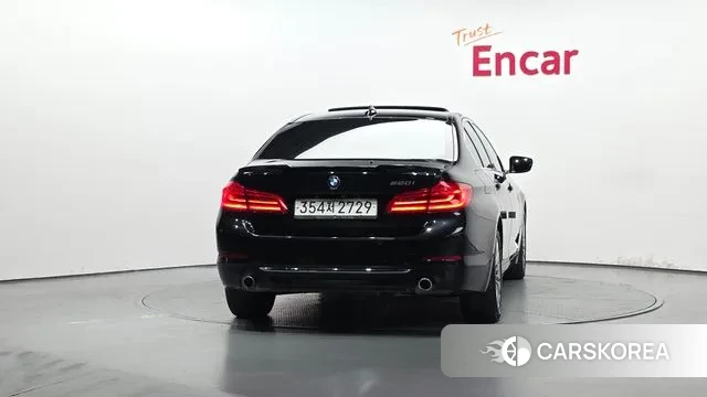 BMW 5 Series (G30) id 3307686 из Кореи 14