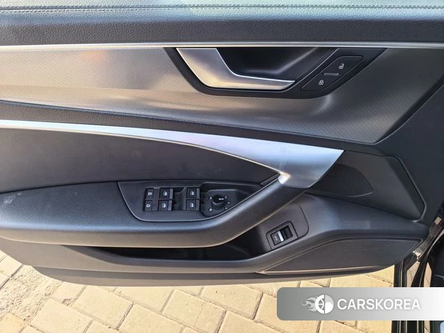 Audi A6L id 4291564 из Китая 8
