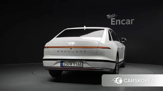 Hyundai Grandeur Hybrid (GN7) id 4500097 из Кореи 29