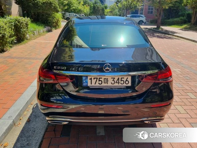 Mercedes-Benz E-Class W213 2021 Черный из Кореи, фото 6
