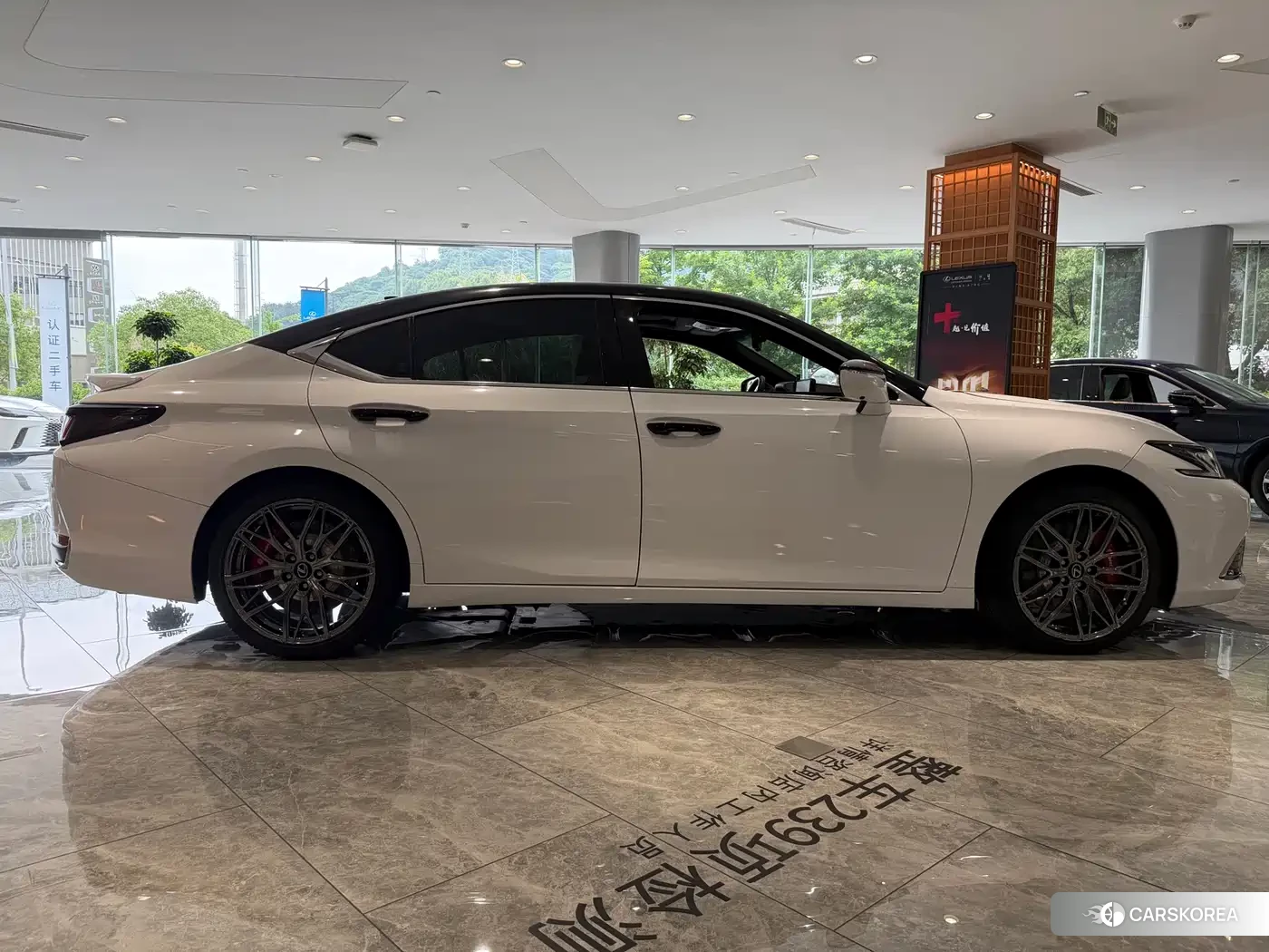 Lexus ES 2025 Белый из Китая, фото 4