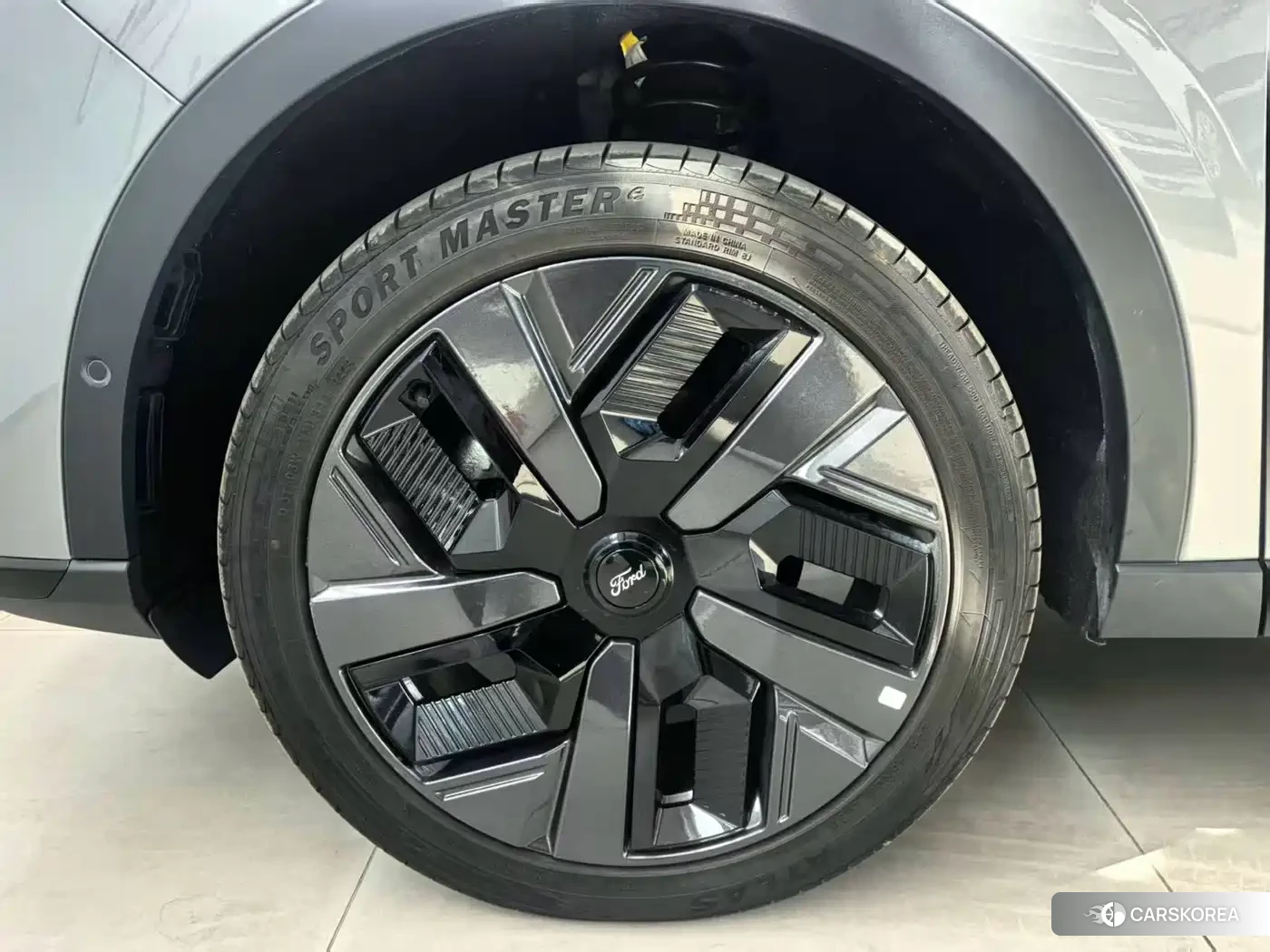 Ford Equator 2025 Silver/gray из Китая, фото 6