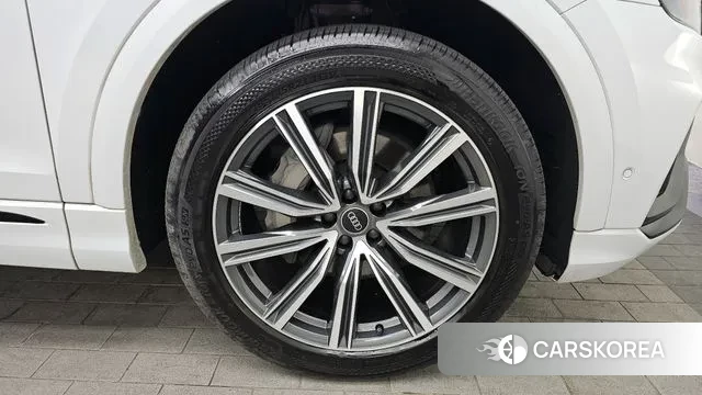 Audi Q8 (4M) id 3771544 из Кореи 14