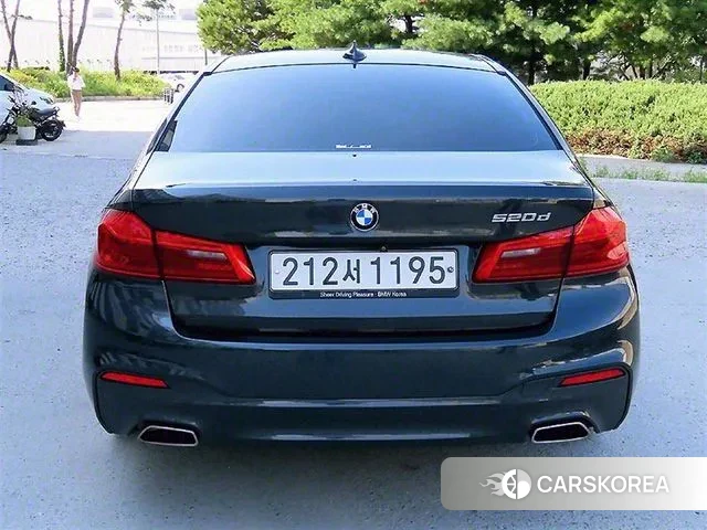 BMW 5 Series (G30) id 3018430 из Кореи 14