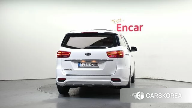 Kia The New Carnival id 4233117 из Кореи 27