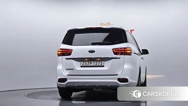 Kia The New Carnival id 3936871 из Кореи 14