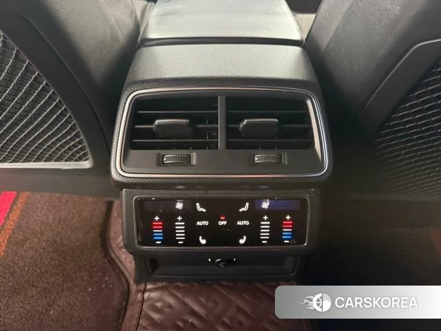 Audi A6L id 4258725 из Китая 12