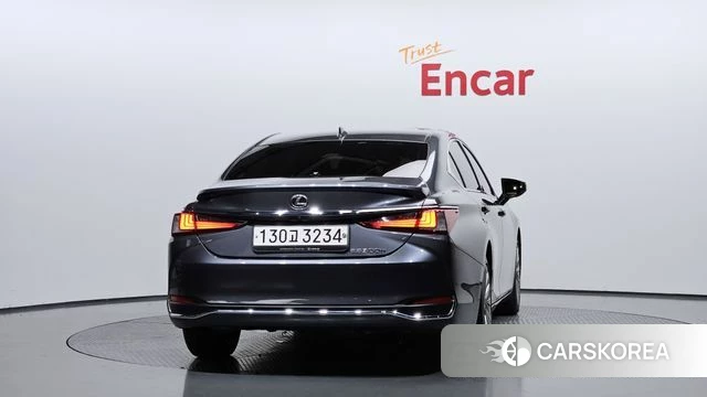 Lexus ES300h 7th generation id 4349715 из Кореи 27