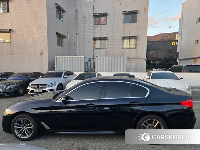 BMW 5 Series (G30) id 3425903 из Кореи 14