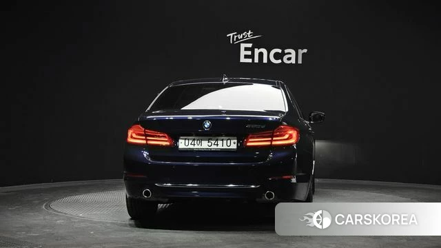 BMW 5 Series (G30) id 4246252 из Кореи 14