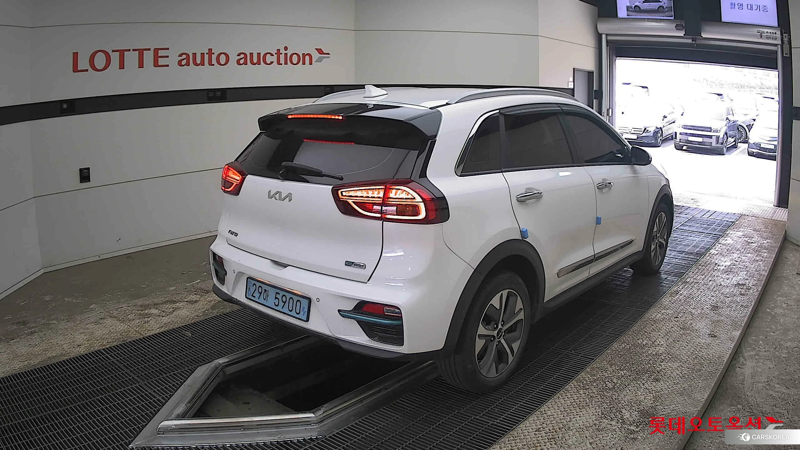 Kia Niro EV id 3888289 из Кореи 32