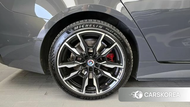 BMW i4 id 4388387 из Кореи 25