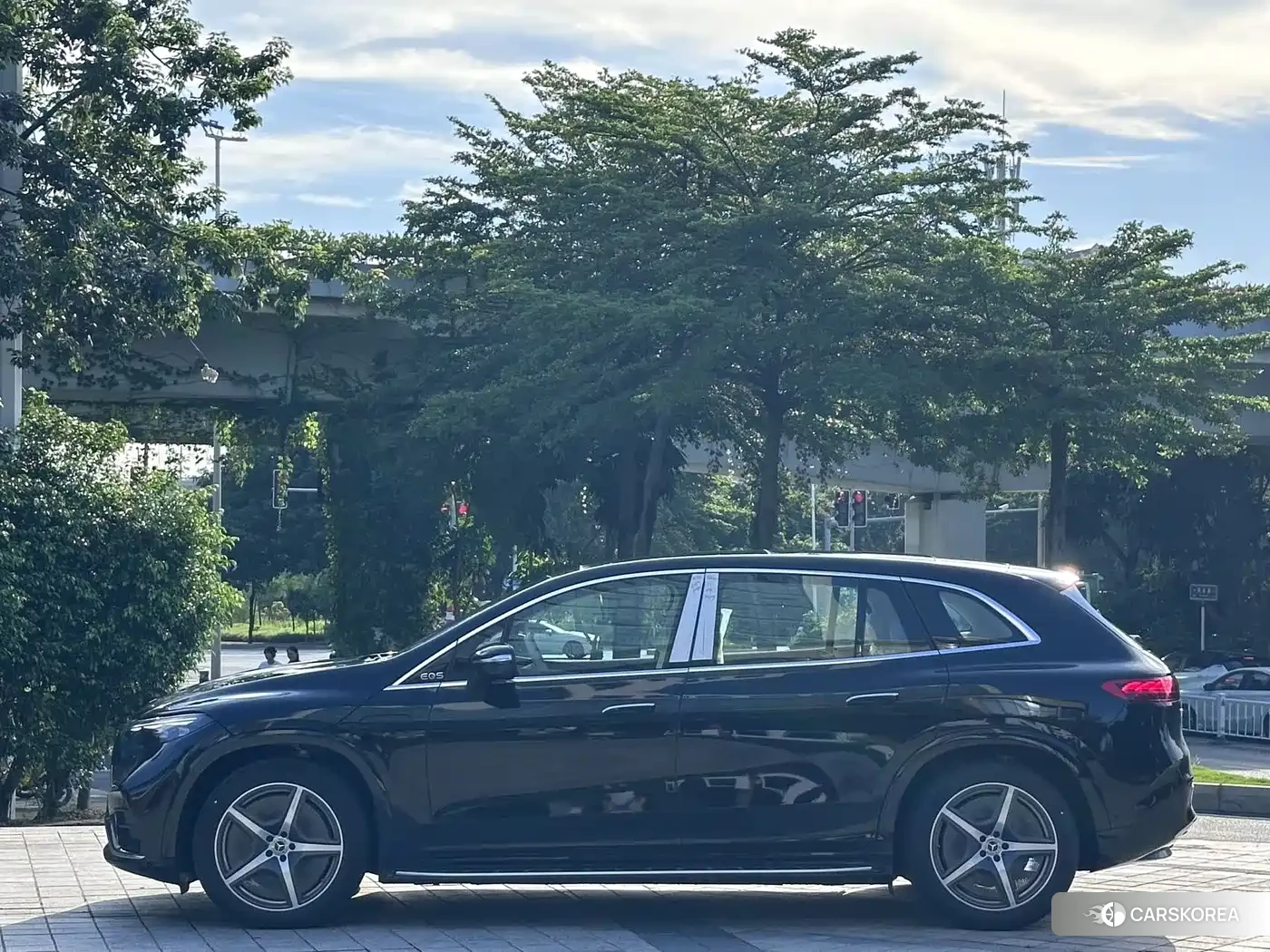 Mercedes-Benz EQS id 4686088 из Китая 10