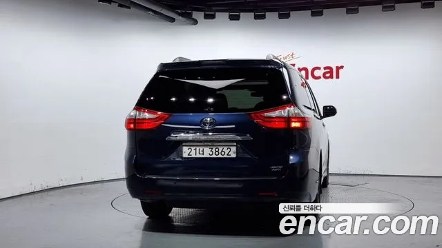 Toyota Sienna id 2951831 из Кореи 14