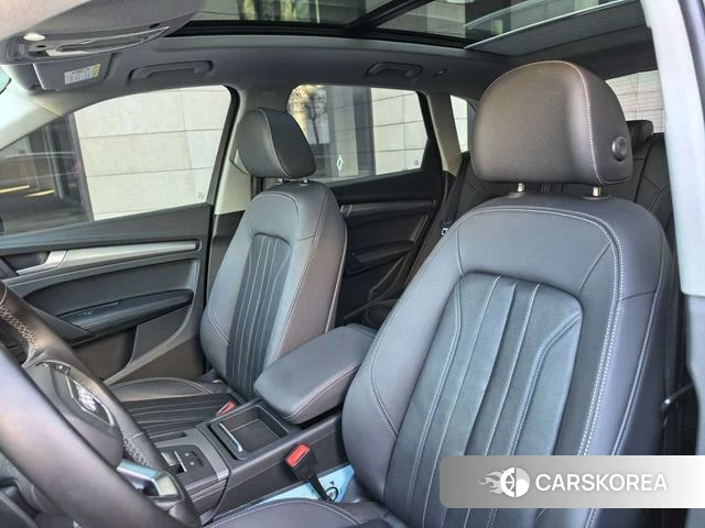 Audi Q5L 2022 Черный из Китая, фото 4