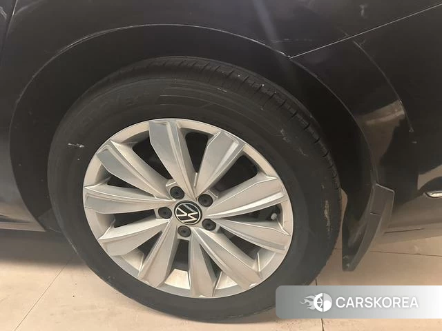 Volkswagen Passat id 4259698 из Китая 13