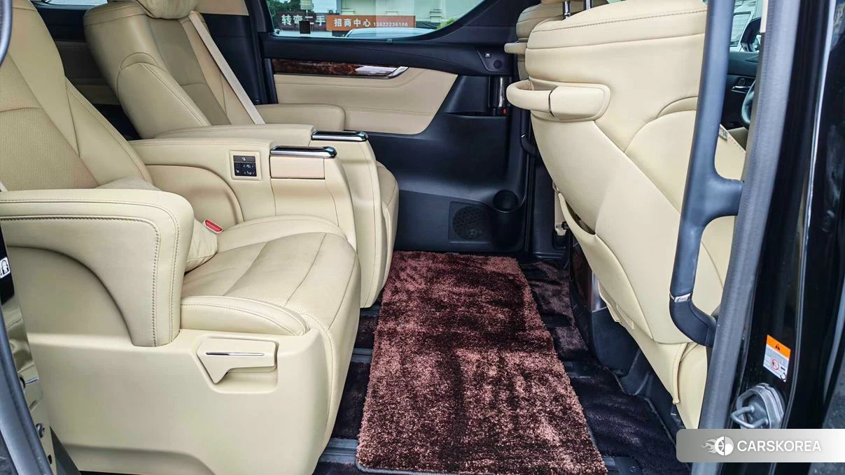 Toyota Elfa 2021 Черный из Китая, фото 4