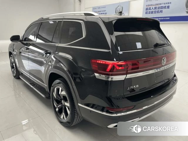 Volkswagen Tourang 2021 Черный из Китая, фото 4