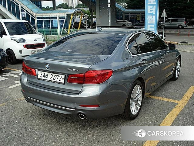 BMW 5 Series (G30) id 4563392 из Кореи 14