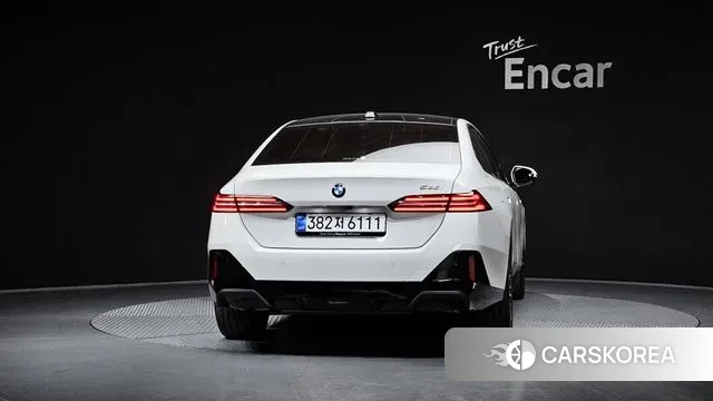 BMW 5 Series (G60) id 3517414 из Кореи 14