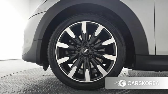 Mini Cooper S id 4785045 из Кореи 25
