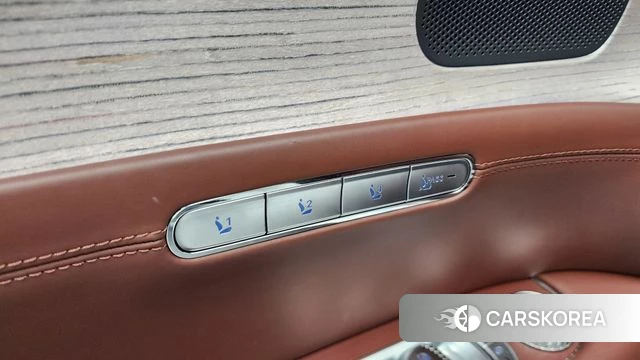 Genesis G90 (RS4) id 4592384 из Кореи 35