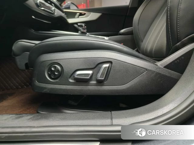 Audi A4L id 4359326 из Китая 35
