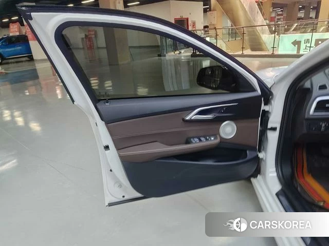 BMW 1 series id 4265782 из Китая 35